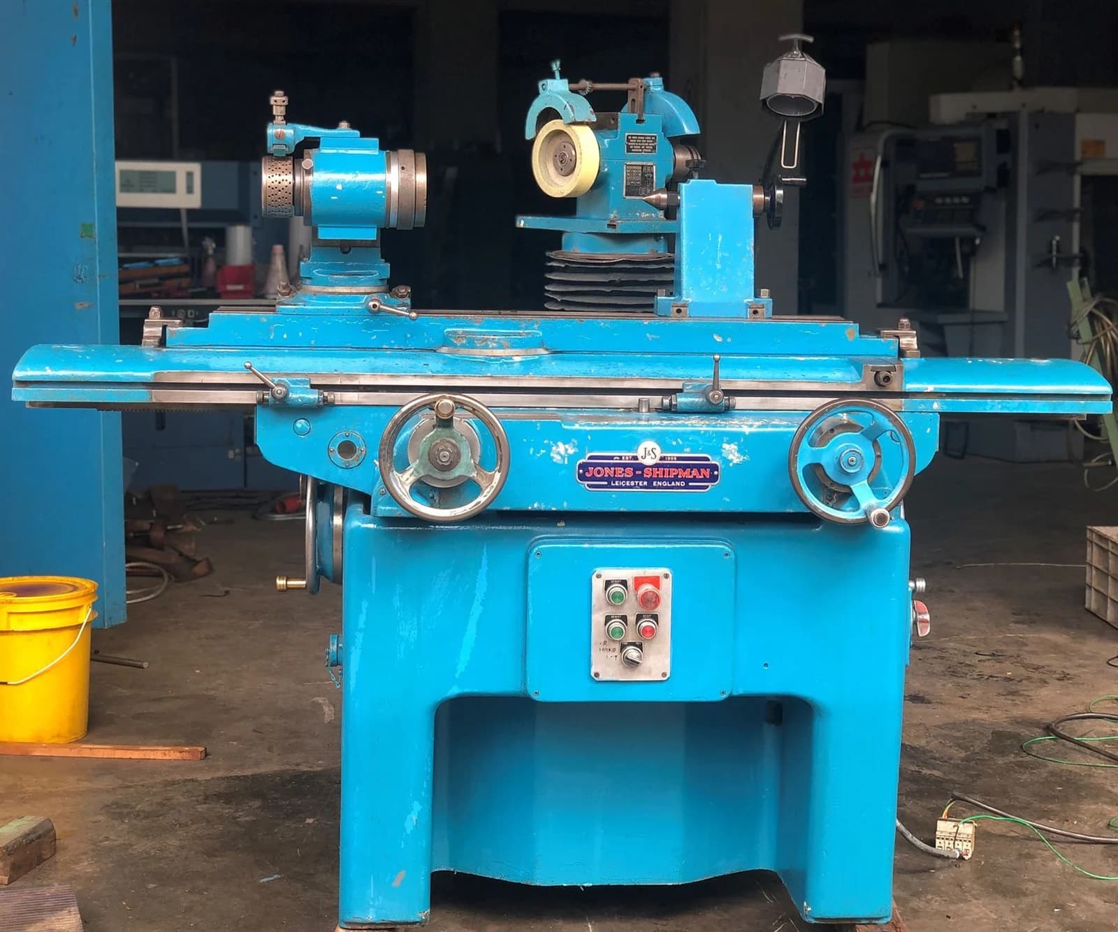 Used JONES & SHIPMAN 1235 TOOL & CUTTER GRINDER — Tool & Cutter Grinders