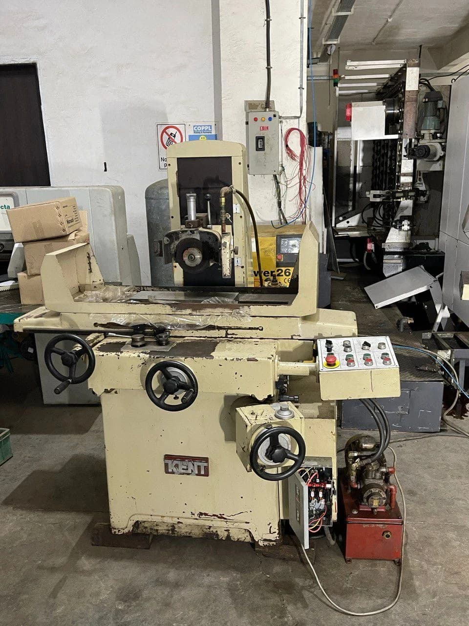 Used KENT SURFACE GRINDER (450 x 150) — Surface Grinders