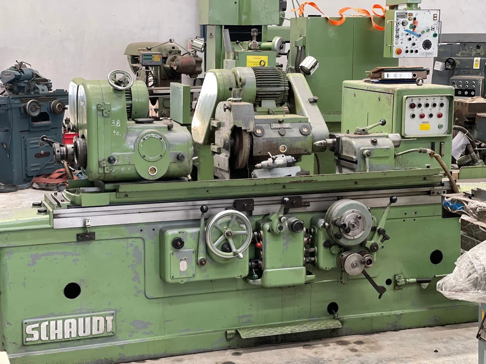 Used SCHAUDT UR 1000 CYLINDRICAL GRINDER — Cylindrical Grinders